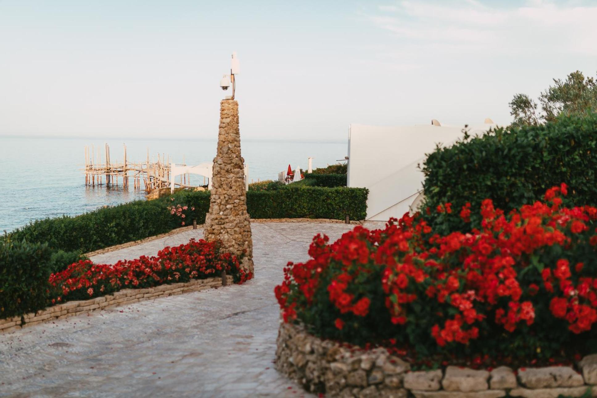Baia Delphis Resort Vasto Eksteriør bilde