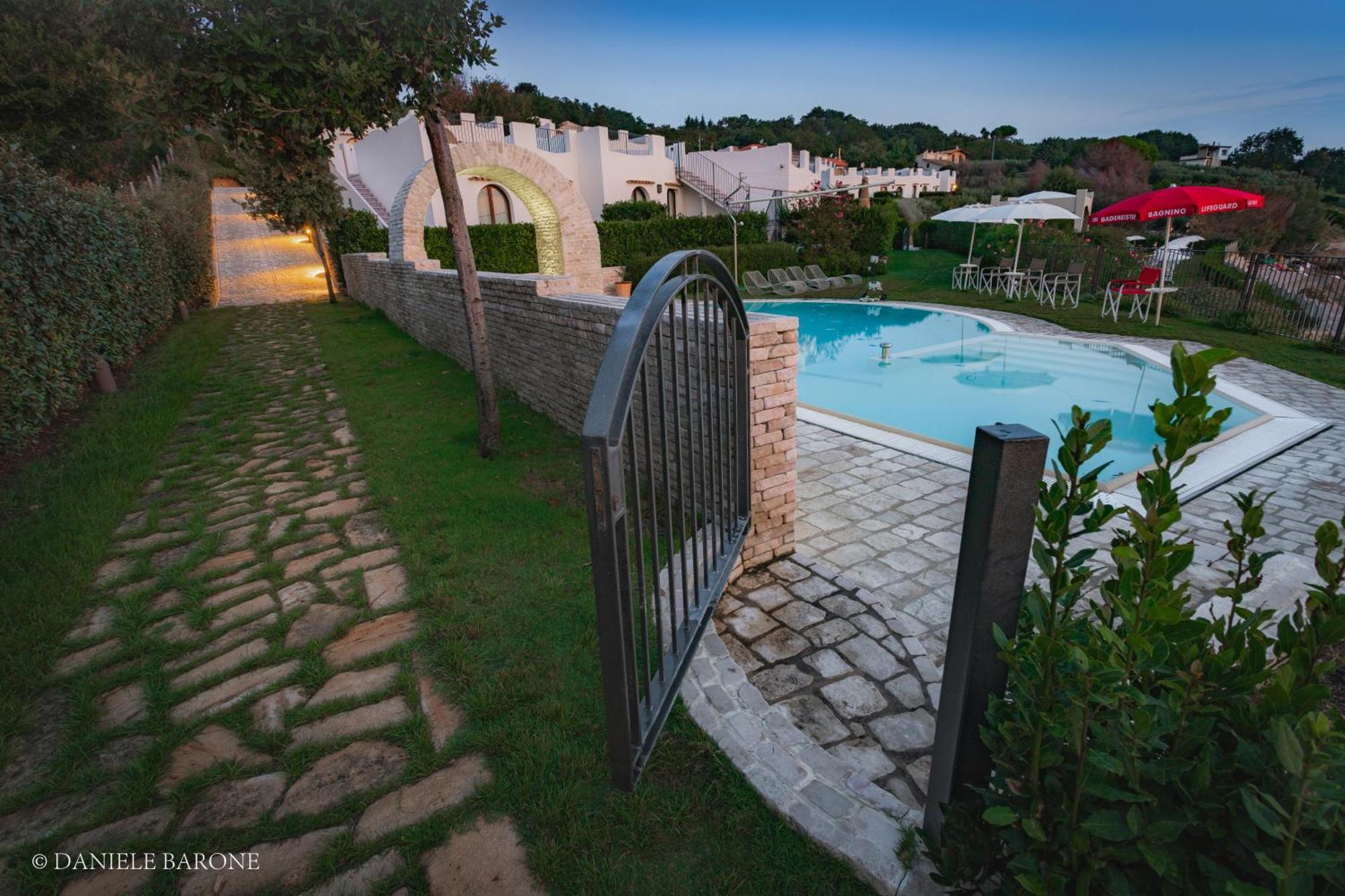 Baia Delphis Resort Vasto Eksteriør bilde
