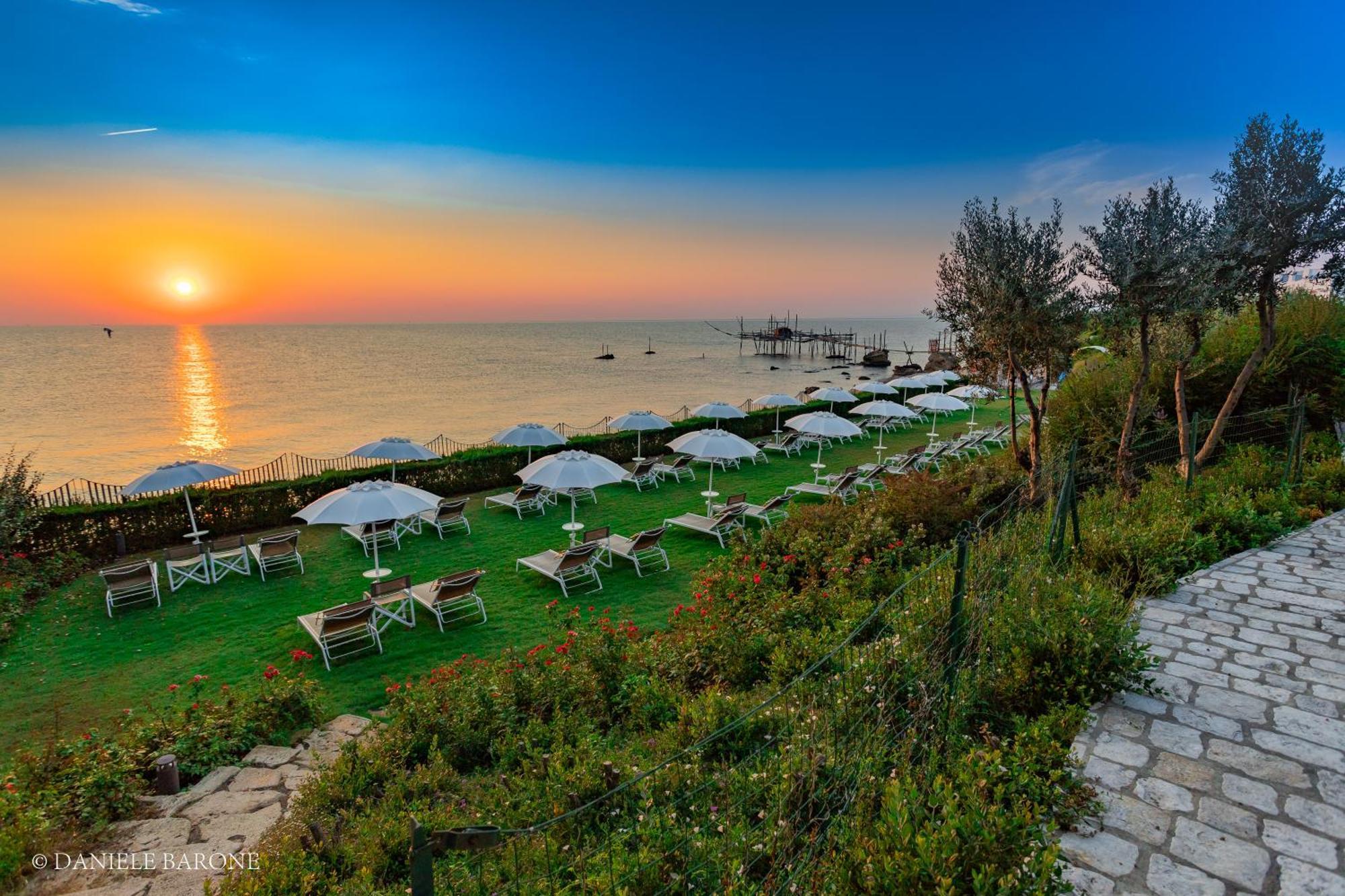 Baia Delphis Resort Vasto Eksteriør bilde