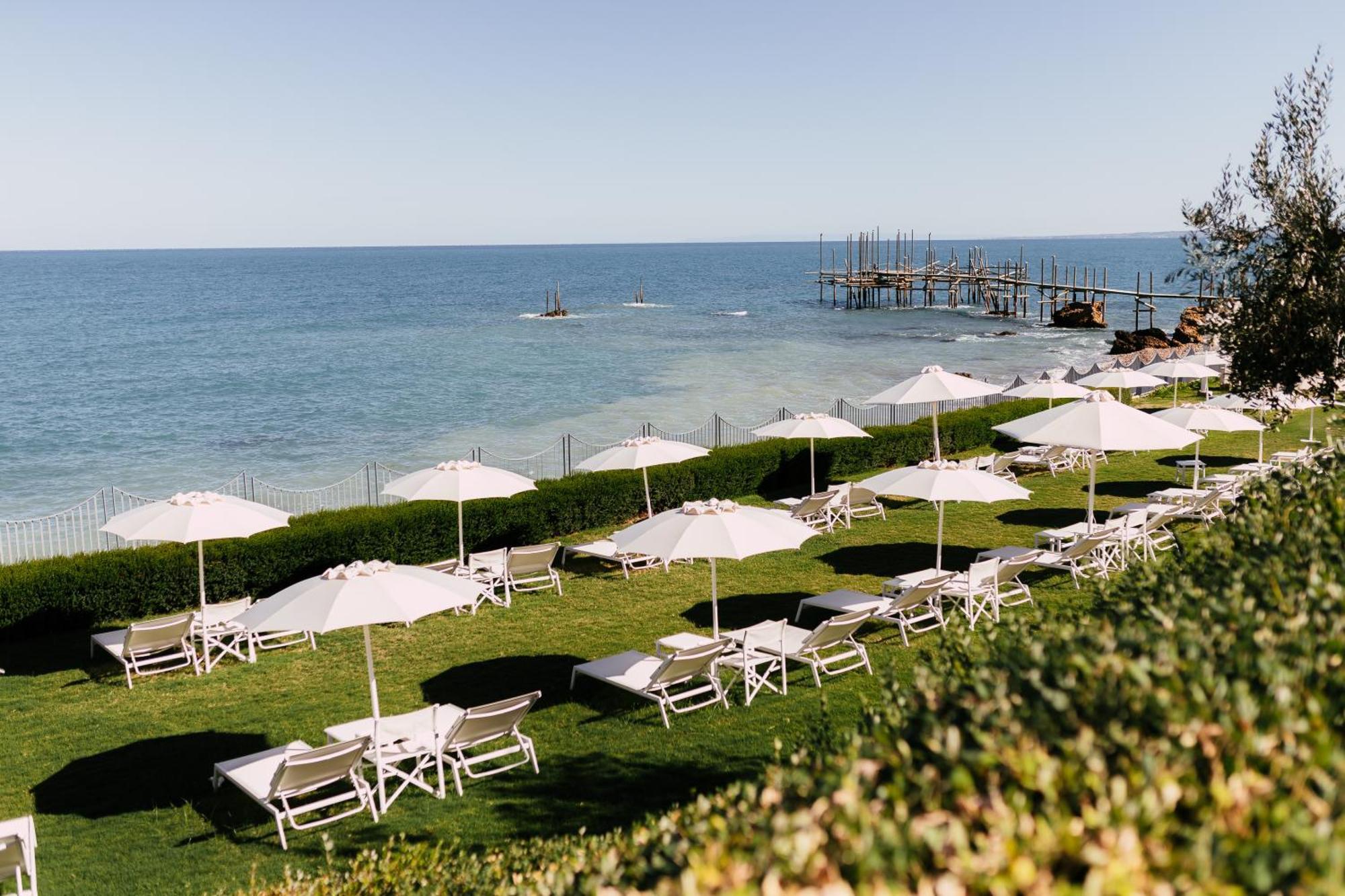 Baia Delphis Resort Vasto Eksteriør bilde